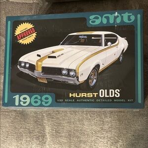NIB AMT 1969 Hurst Olds Model Kit